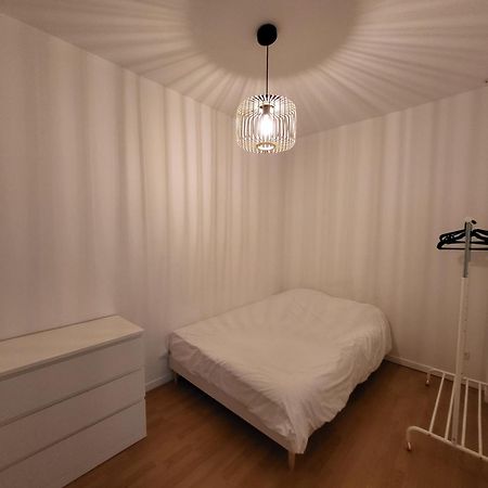 Appartement Spacieux 28M2 Avec Chambre Separee Issy-les-Moulineaux Exterior foto