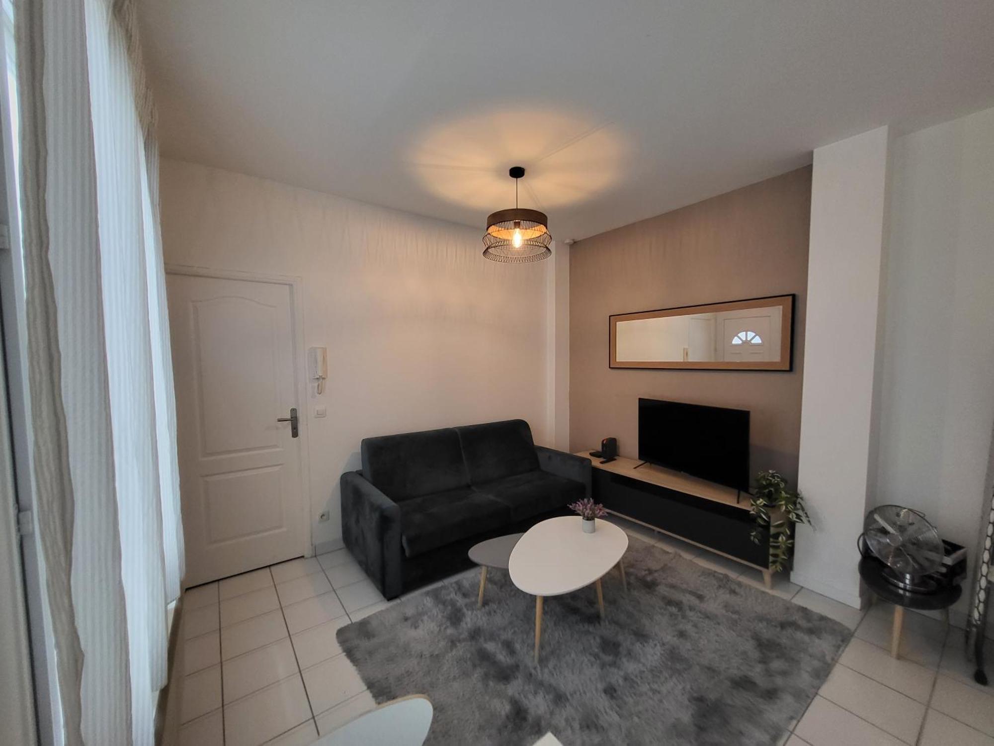 Appartement Spacieux 28M2 Avec Chambre Separee Issy-les-Moulineaux Exterior foto