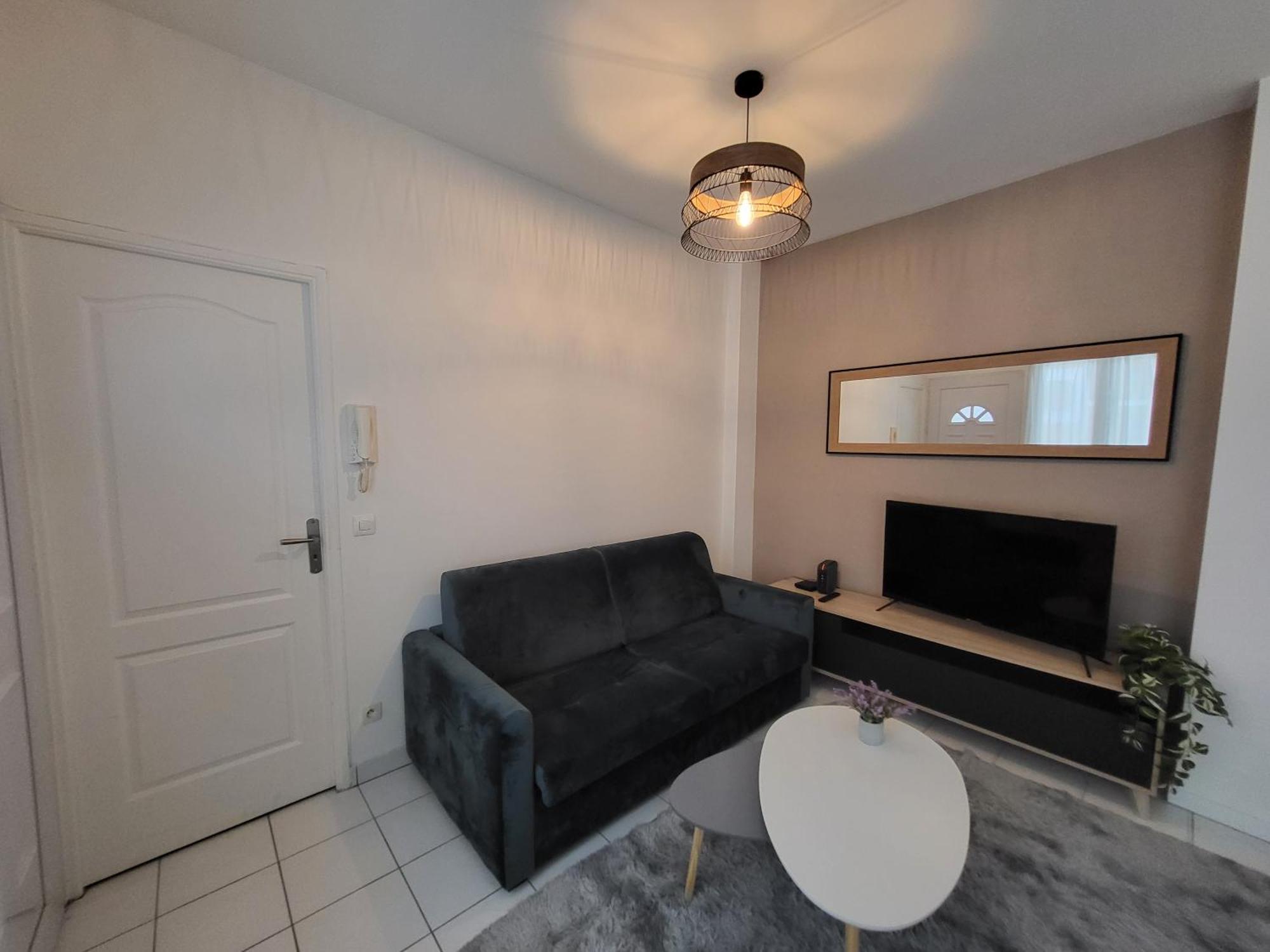 Appartement Spacieux 28M2 Avec Chambre Separee Issy-les-Moulineaux Exterior foto
